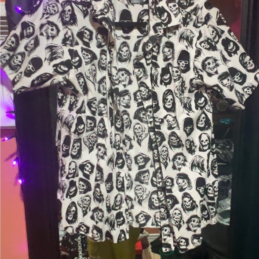 Broken promise, men’s graphic polo